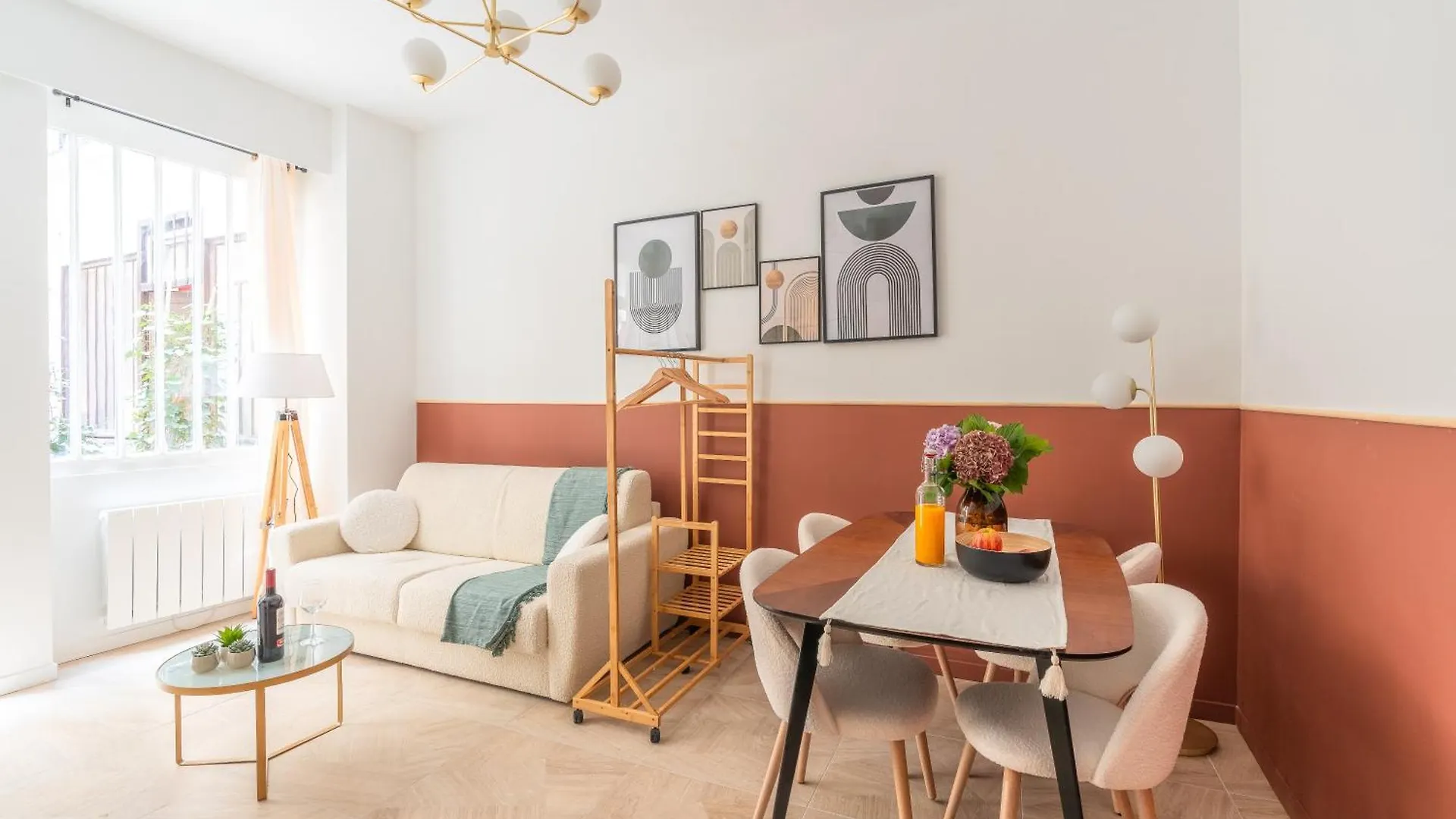 Calm And Cozy Flat - Central Location Paris France